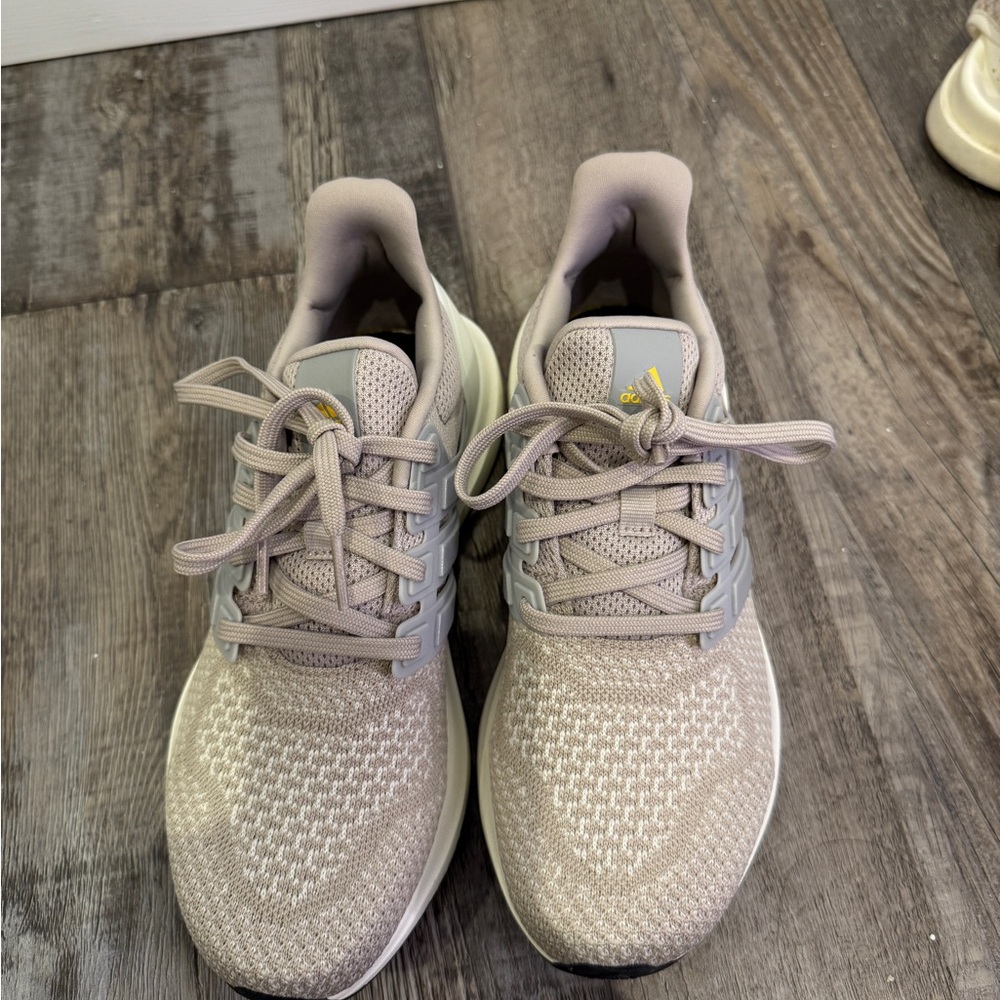Adidas Women's Beige Athletic Shoes
